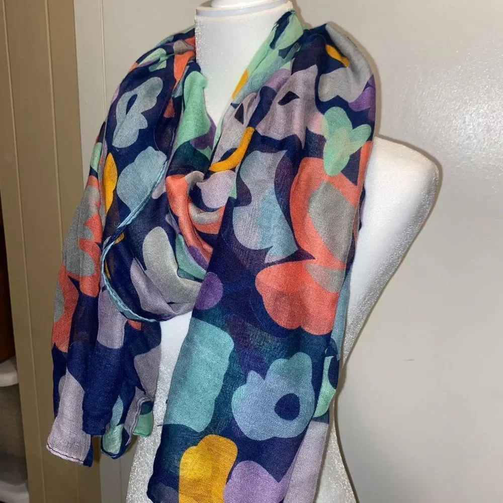 NWOT Fashion Scarf - Picture 2 of 3